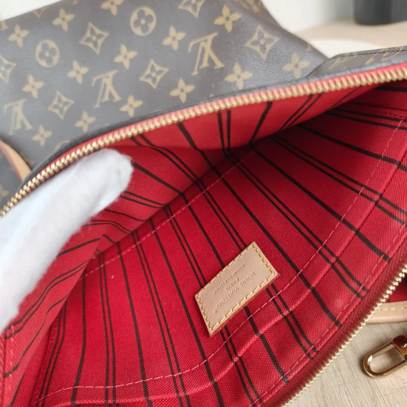 Louis Vuitton Shoulder Bag Neverfull Monogram PVC Medium 31 × 14 × 28 cm — detail view 6 of 13