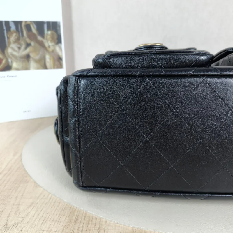 Chanel Shoulder Bag c hobo Black Lambskin Large 35 × 18 × 27 cm — detail view 3 of 12