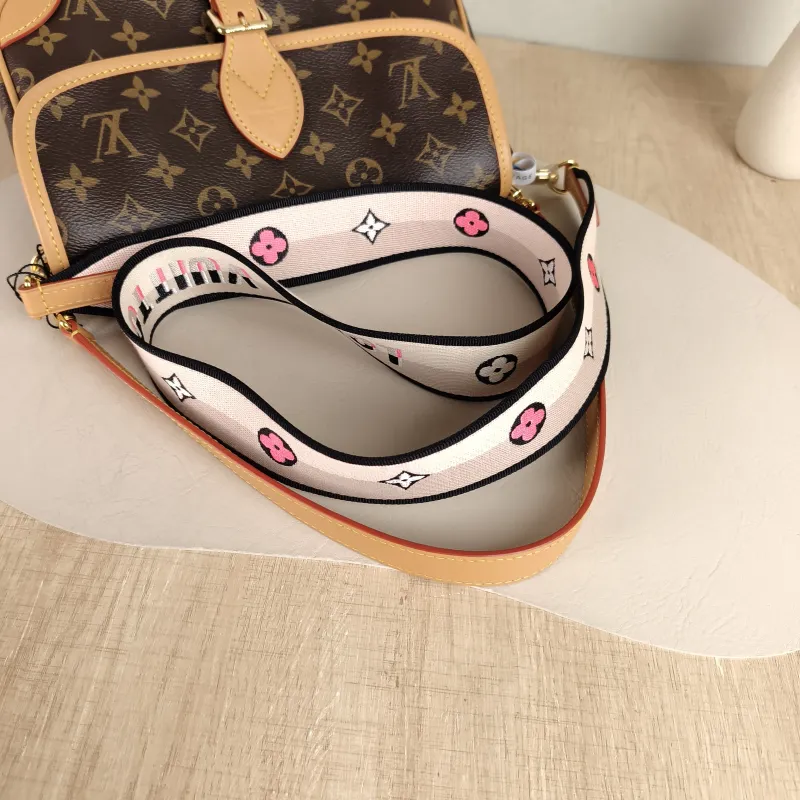 Louis Vuitton Crossbody Bag Diane Baguette Bag Shoulder Strap PVC Small 24 × 9 × 15 cm — detail view 1 of 12