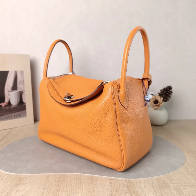 Hermès Crossbody Bag Lindy 30 Taurillon Clemence TC Calfskin 30 30 × 15 × 19 cm R — cover view 5 of 5