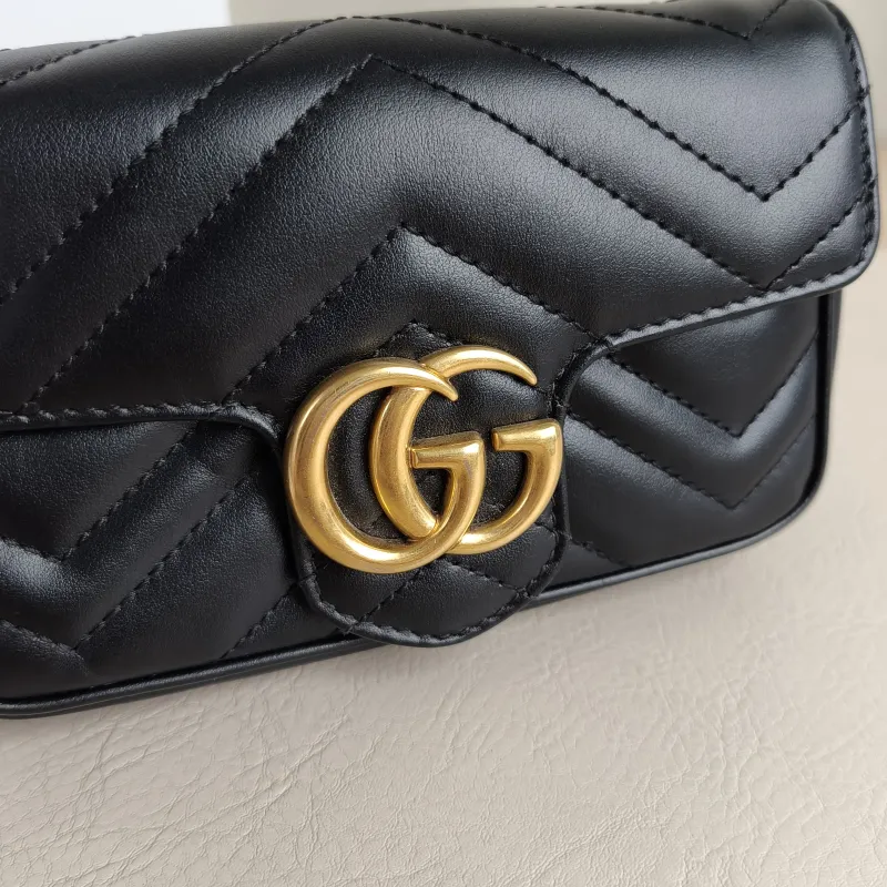 GUCCI Crossbody Bag GG Marmont Mini Marmont Mini Black Calfskinmini16.5 × 4.5 × 9.5 cm — detail view 8 of 10