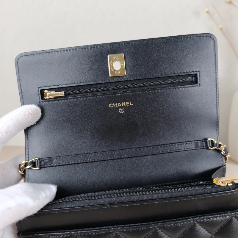 Chanel Crossbody Bagcf woc Black Calfskinmini19.2 × 3.5 × 12.3 cm — detail view 7 of 15