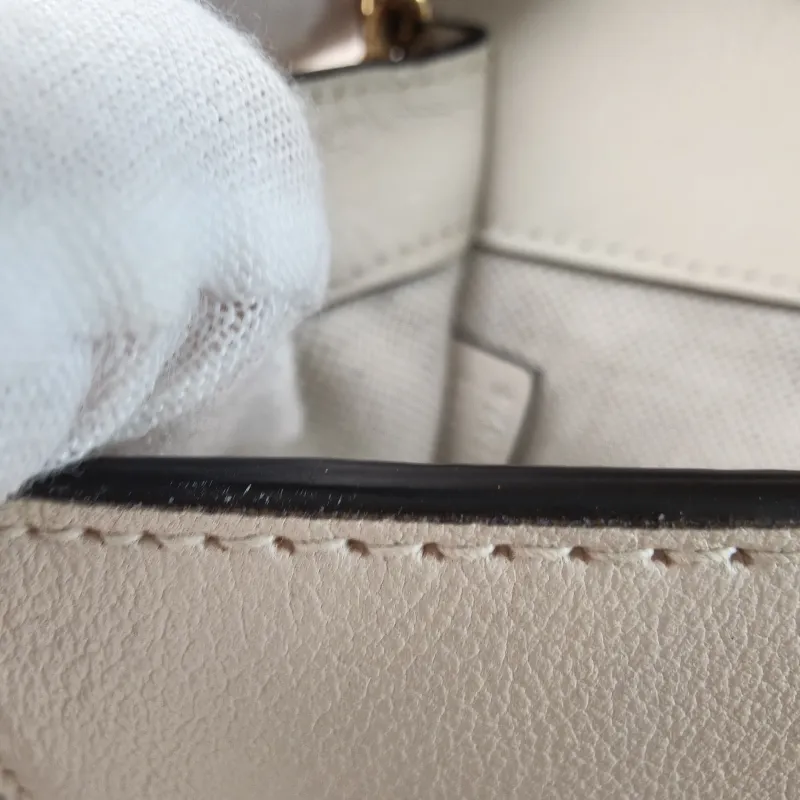 GUCCI Crossbody Bag Diana Crossbody Bag White Calfskin Mini 18.5 × 4 × 11 cm — detail view 13 of 15