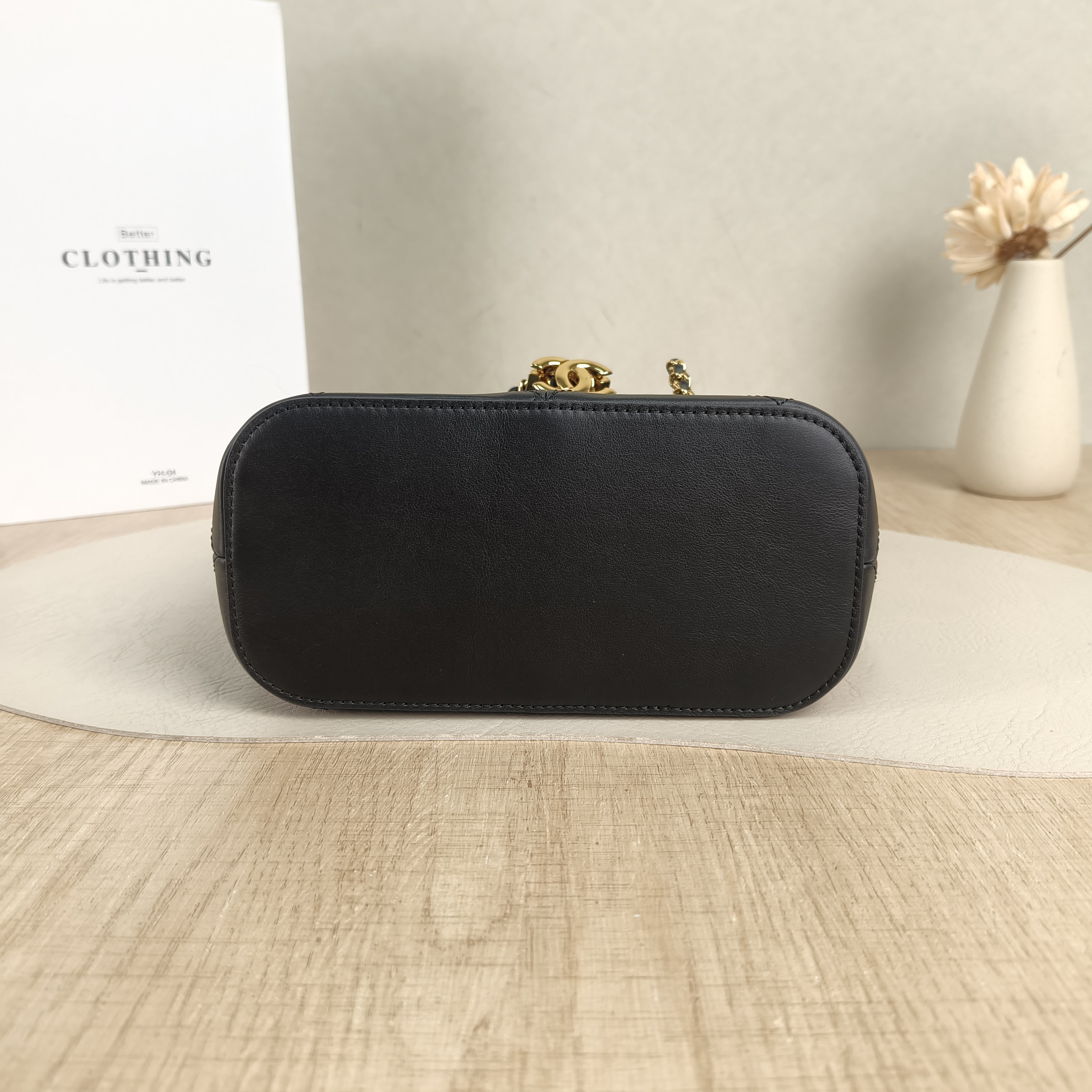 Chanel Top Handle Bag hobo Black Calfskin Small21 × 10 × 27.5 cm — cover view 2 of 5