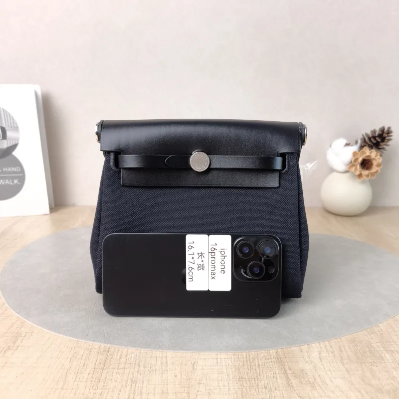 Hermès Crossbody Bag Herbag Zip 20 Black Canvas Mini 20.5 × 7 × 16.5 cm G — cover view 3 of 6