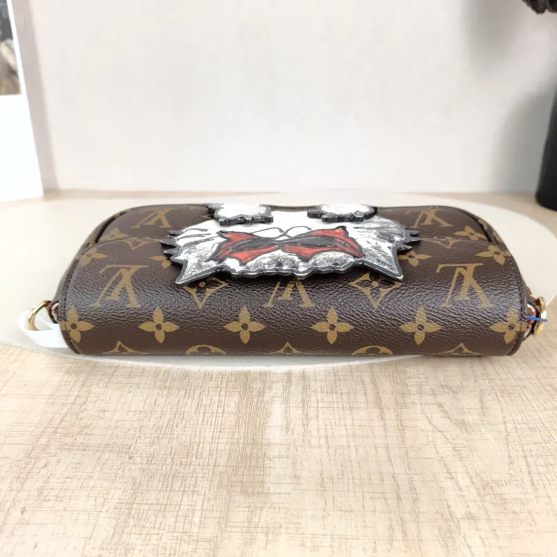 Louis Vuitton Crossbody Bag IVY Monogram PVC Small 23.5 × 4.3 × 12 cm — detail view 9 of 13