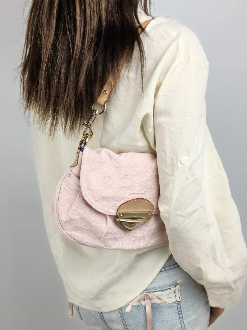 Louis Vuitton Shoulder Bag Sunset Pink 27 × 3 × 18 cm — on-model view 1 of 2