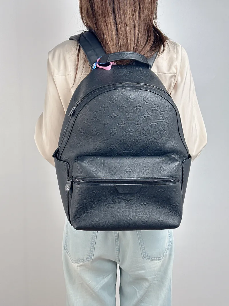 Louis Vuitton Backpack Discovery Backpack Black Calfskin Small 29 × 20 × 38 cm — on-model view 3 of 3