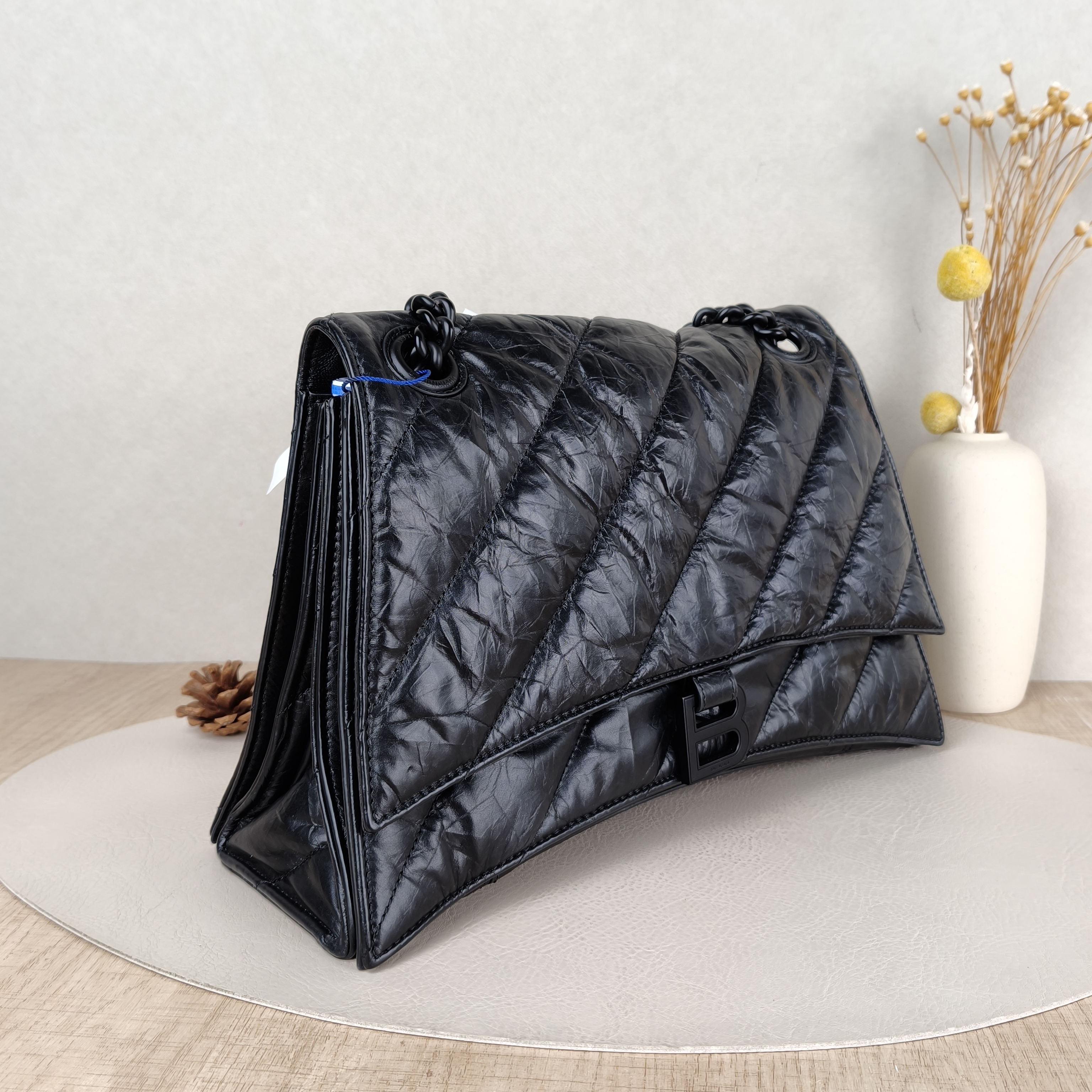 BALENCIAGA Shoulder Bag CRUSH Chain Bag Black Calfskin Medium30 × 13 × 20 cm — cover view 4 of 5