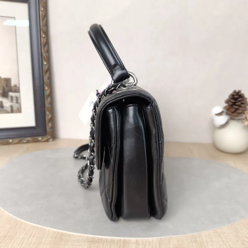 Chanel Crossbody Bag Trendy CC Black Lambskin Small25 × 12 × 17 cm — detail view 11 of 23