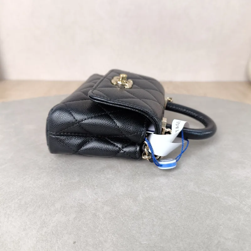 Chanel Top Handle Bag Coco Handle​ Black Grained Calfskin Mini 12 × 4 × 9 cm — detail view 9 of 11