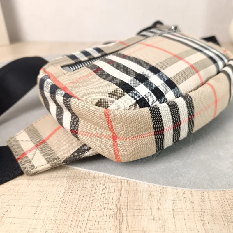 BURBERRY Belt Bag Belt Bag Canvas One Size 18 × 4 × 13.5 cm — detail view 5 of 11