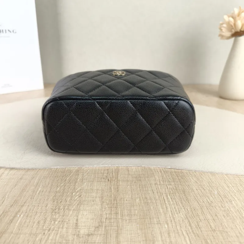 Chanel Crossbody Bag Crossbody Bag Black Grained Calfskin One Size 16 × 6 × 13 cm — cover view 2 of 5