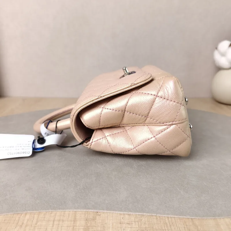 Chanel Crossbody Bag Coco Handle​ Grained Calfskin Mini 19 × 9 × 13 cm — detail view 2 of 12