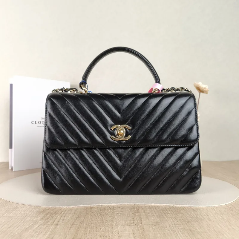 Chanel Crossbody Bag Trendy CC Black with Gold-Tone Hardware V Lambskin Large 30 × 12 × 19 cm 25