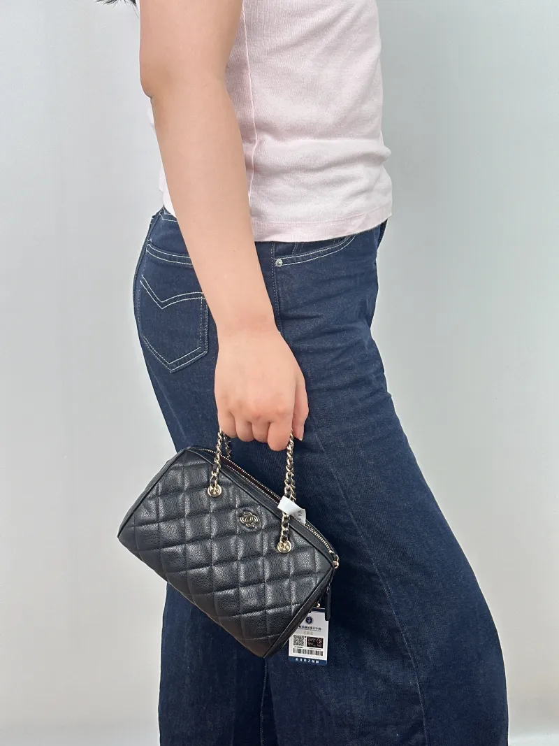 Chanel Crossbody Bag Crossbody Bag Black Grained Calfskin One Size 18.5 × 11 × 11.5 cm — on-model view 1 of 2