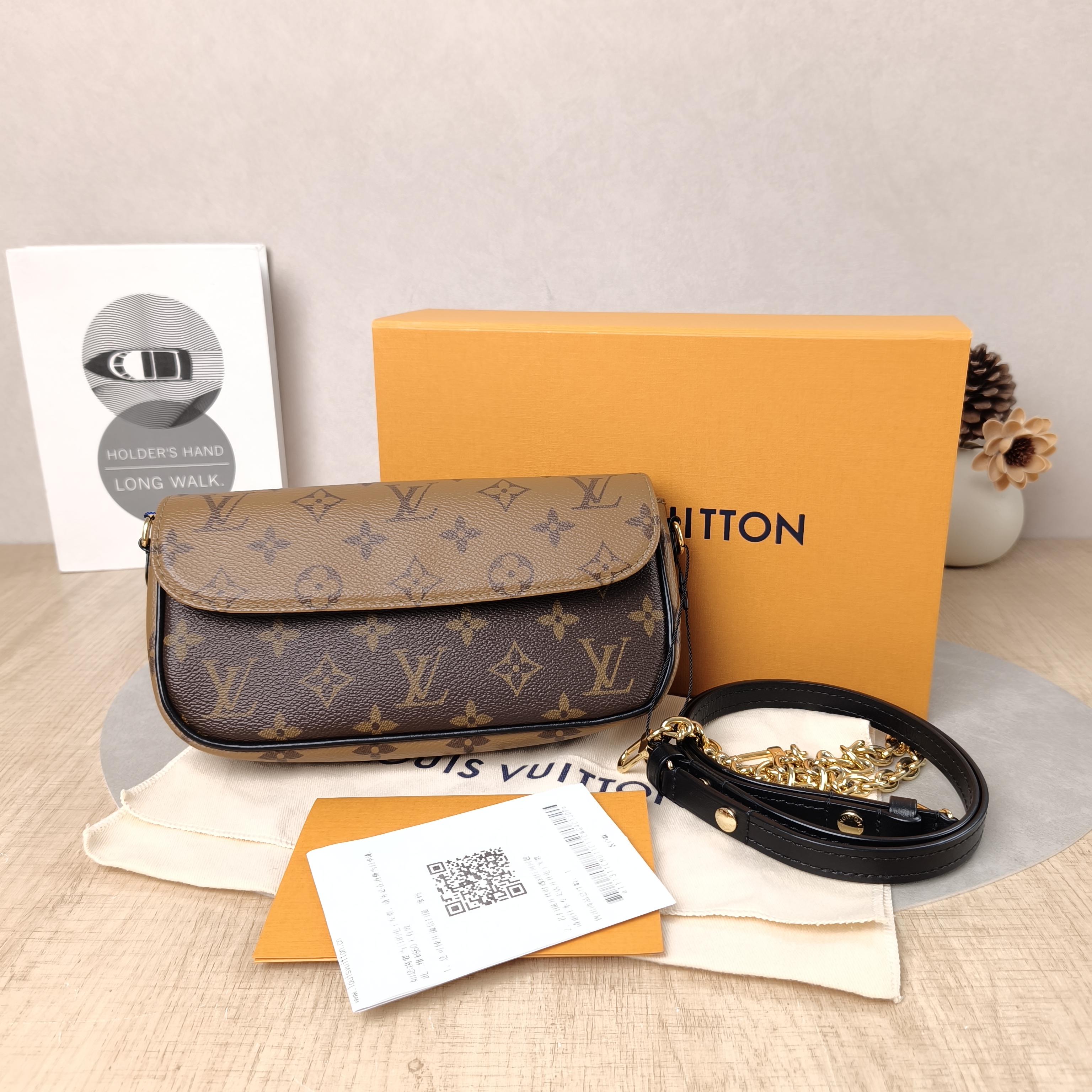 Louis Vuitton Crossbody Bag IVY Monogram PVC Small23.5 × 4.3 × 12 cm — cover view 6 of 6