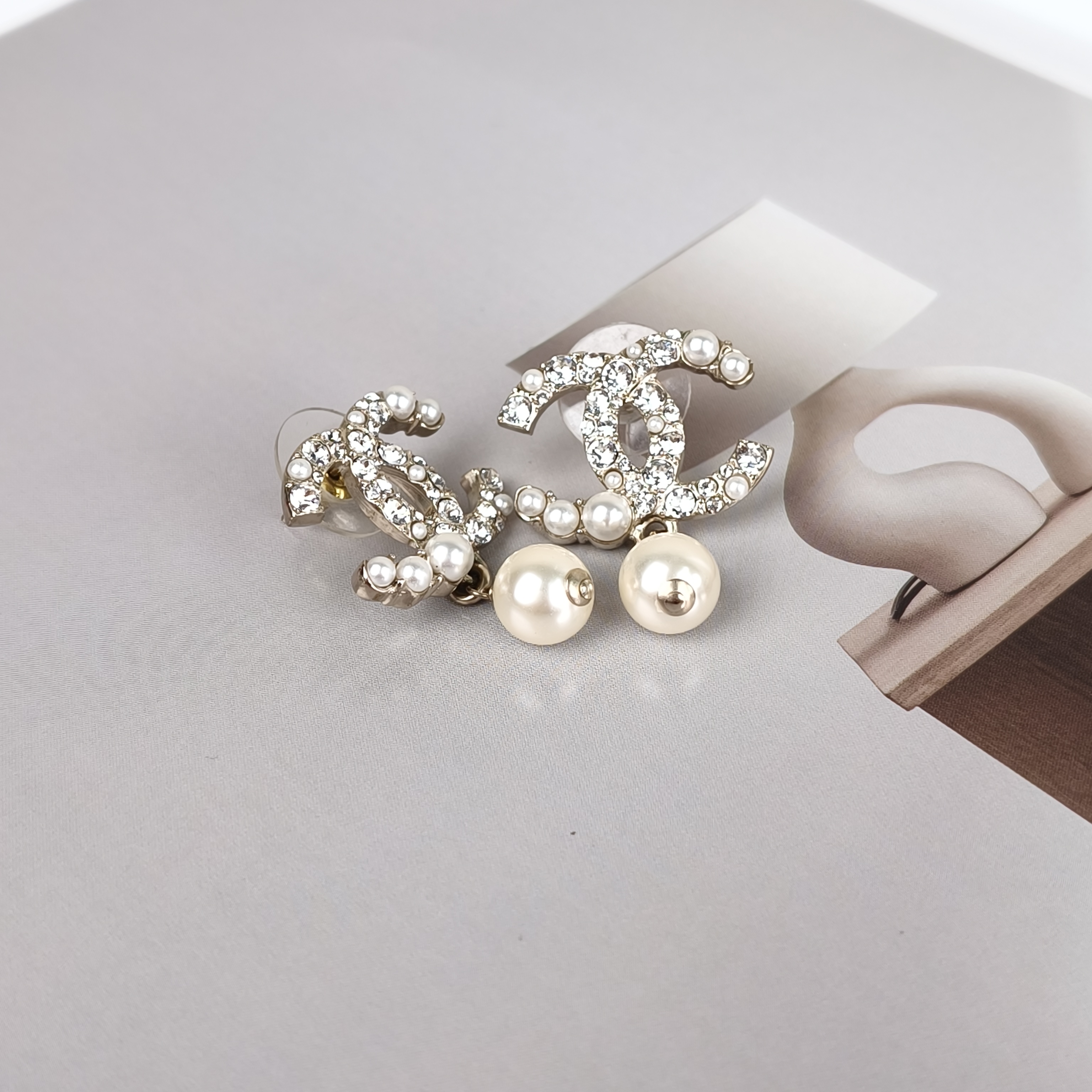 Chanel Earrings Earrings · C Pearl Pendant One Size — cover view 4 of 8