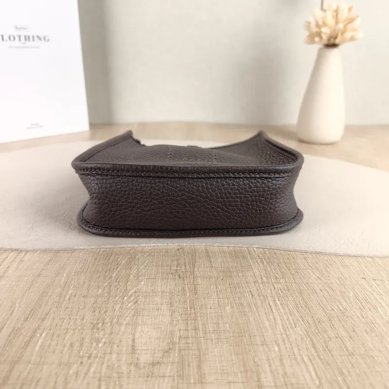 Hermès Crossbody Bag Evelyne Mini 16 Mini 16 TC Calfskin Mini 17 × 5.5 × 18 cm B — cover view 4 of 5