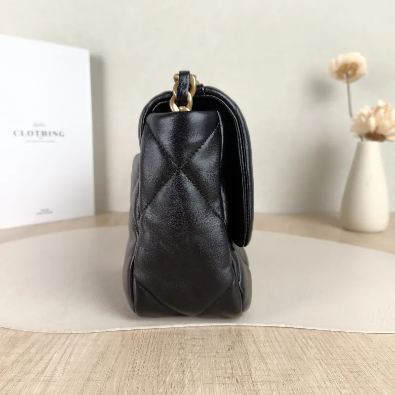 Chanel Crossbody Bag 19Bag Black SL ambskin Small 26 × 9 × 16 cm — detail view 8 of 13