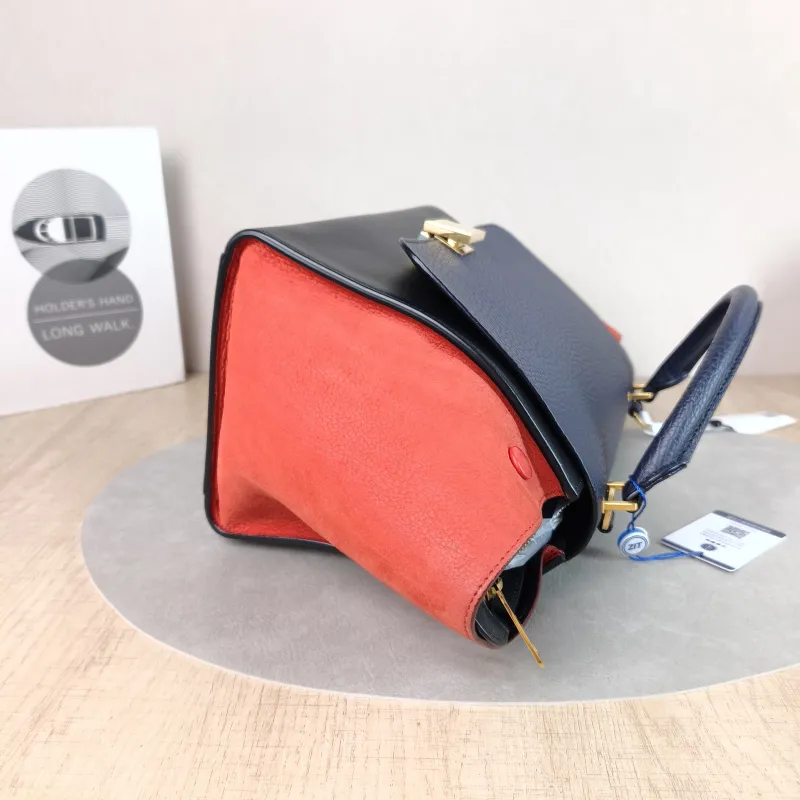 CELINE Crossbody Bag Trapeze Colorblock Calfskin Small27 × 13 × 22 cm — detail view 11 of 12