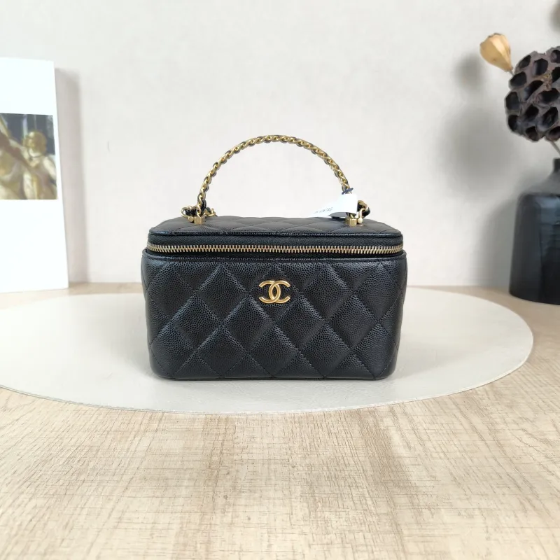 Chanel Crossbody Bag Edition Black Calfskin One Size16 × 8 × 9.5 cm
