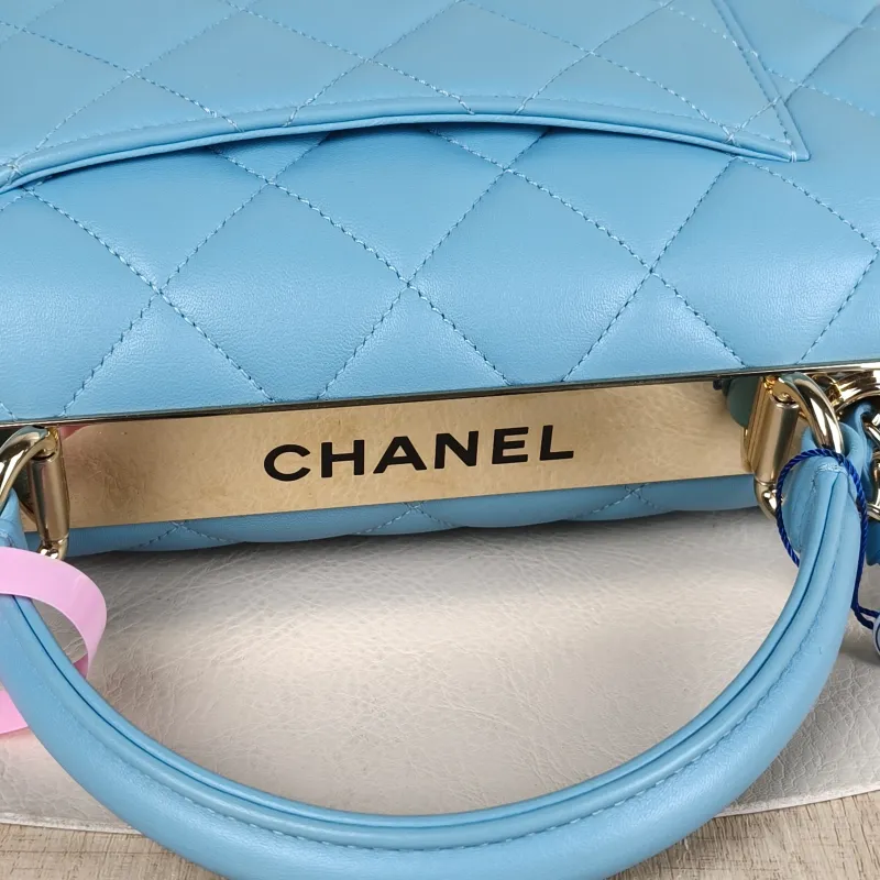 Chanel Crossbody Bag Trendy CC Blue Lambskin Small25 × 12 × 17 cm — detail view 7 of 15