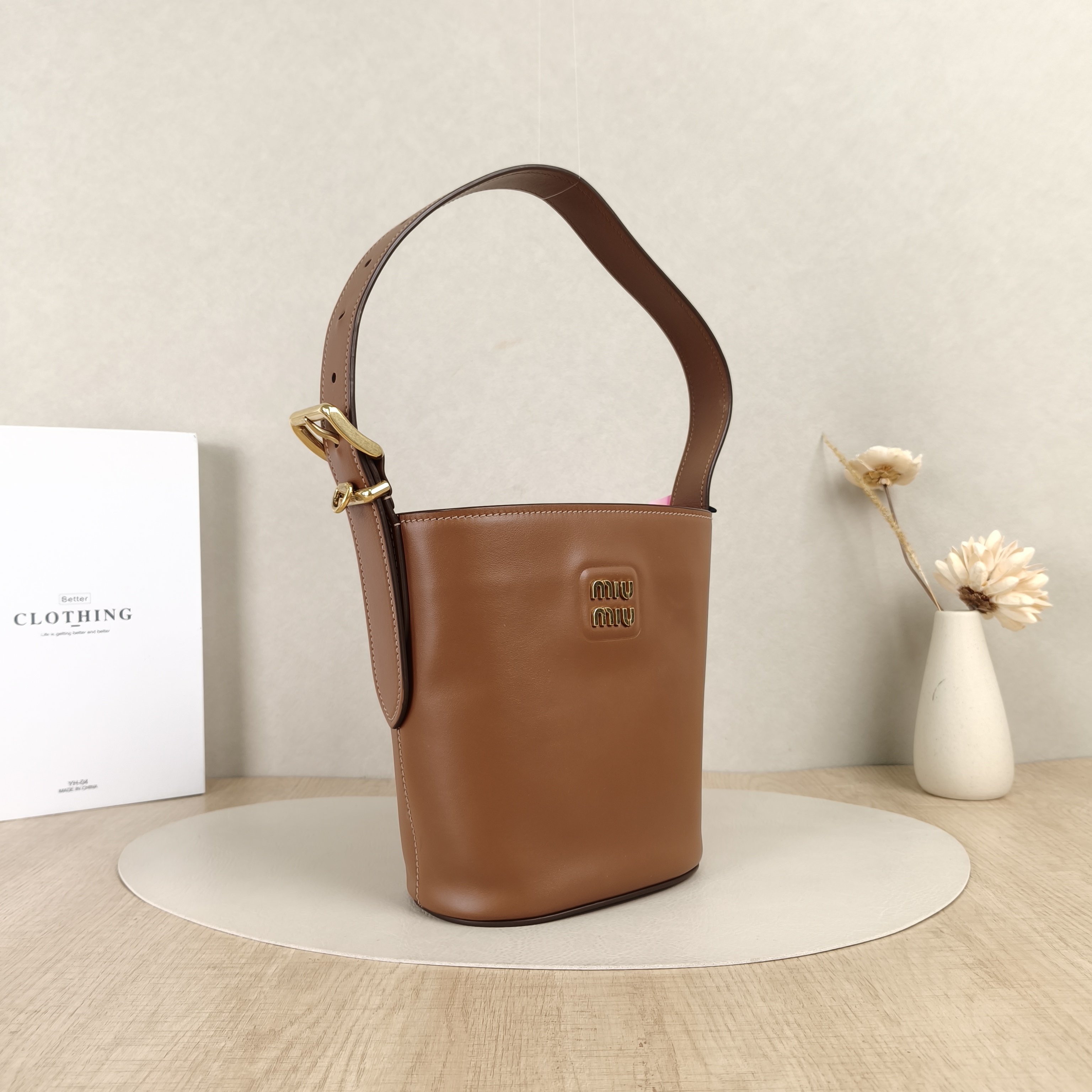 Miumiu Crossbody Baglogo Caramel Calfskin One Size16 × 9.5 × 19.5 cm — cover view 5 of 8