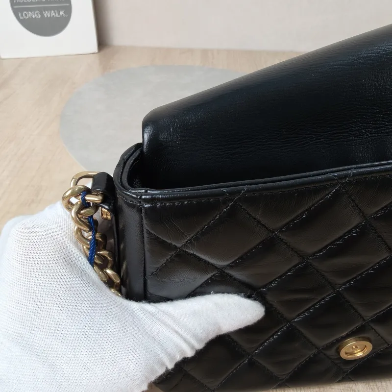 Chanel Crossbody Bag Edition c logo Black Waxed Leather One Size22 × 7 × 16 cm — detail view 11 of 17