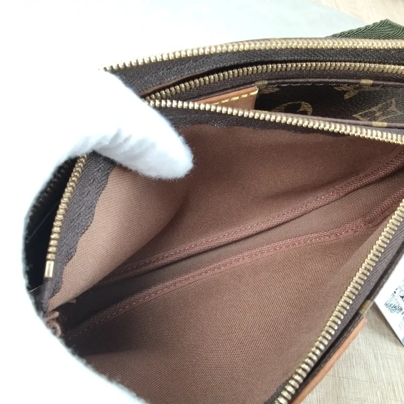 Louis Vuitton Crossbody Bag Multi Pochette Accessoires Shoulder Strap PVC Small 24 × 4 × 13.5 cm — detail view 12 of 16