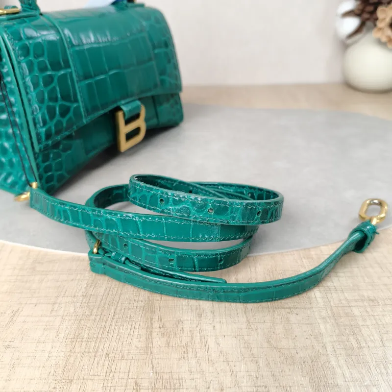 BALENCIAGA Crossbody Bag Hourglass Hourglass Bag Green Calfskinmini19 × 5 × 12 cm — detail view 4 of 15