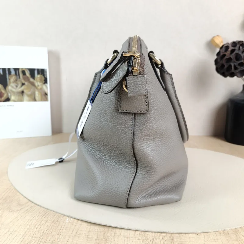 GUCCI Shoulder Bag Tote Bag Grey Calfskin One Size 33 × 14 × 25 cm — detail view 8 of 13