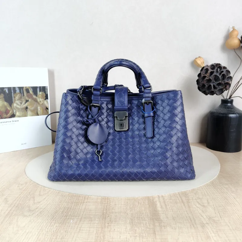 Bottega Veneta Top Handle Bag Roma Calfskin One Size31 × 15 × 20 cm