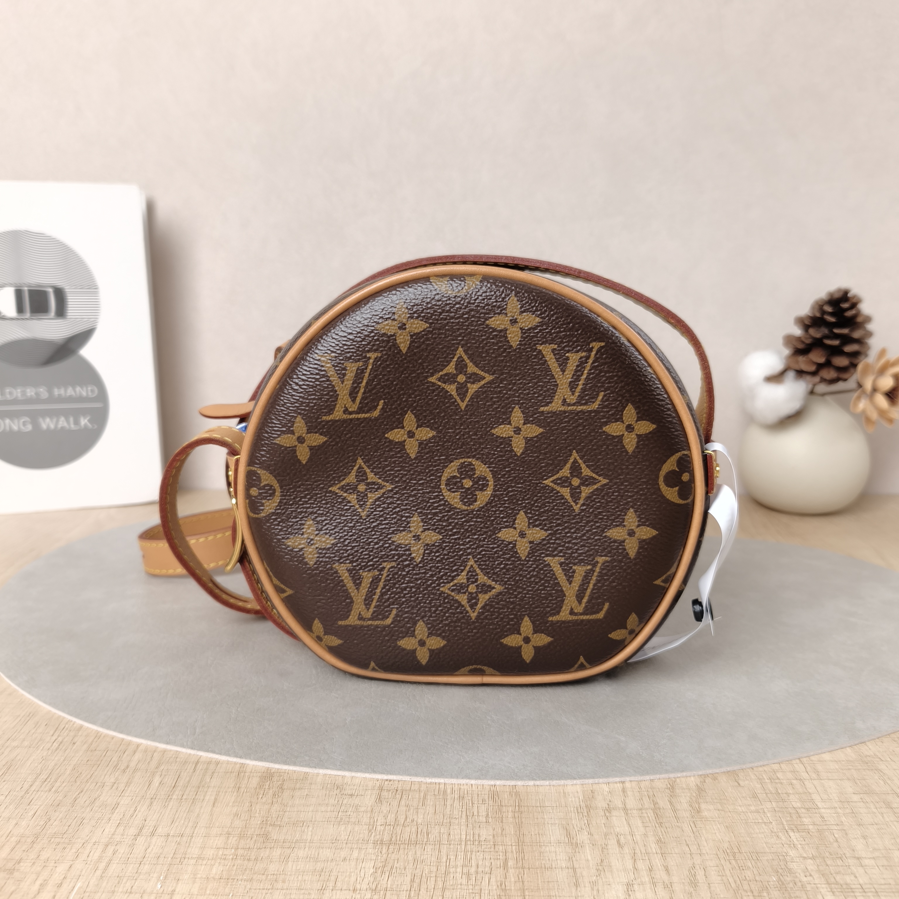 Louis Vuitton Crossbody Bag BOITE CHAPEAU SOUPLE Monogram PVC Small17 × 8 × 17 cm — cover view 6 of 6
