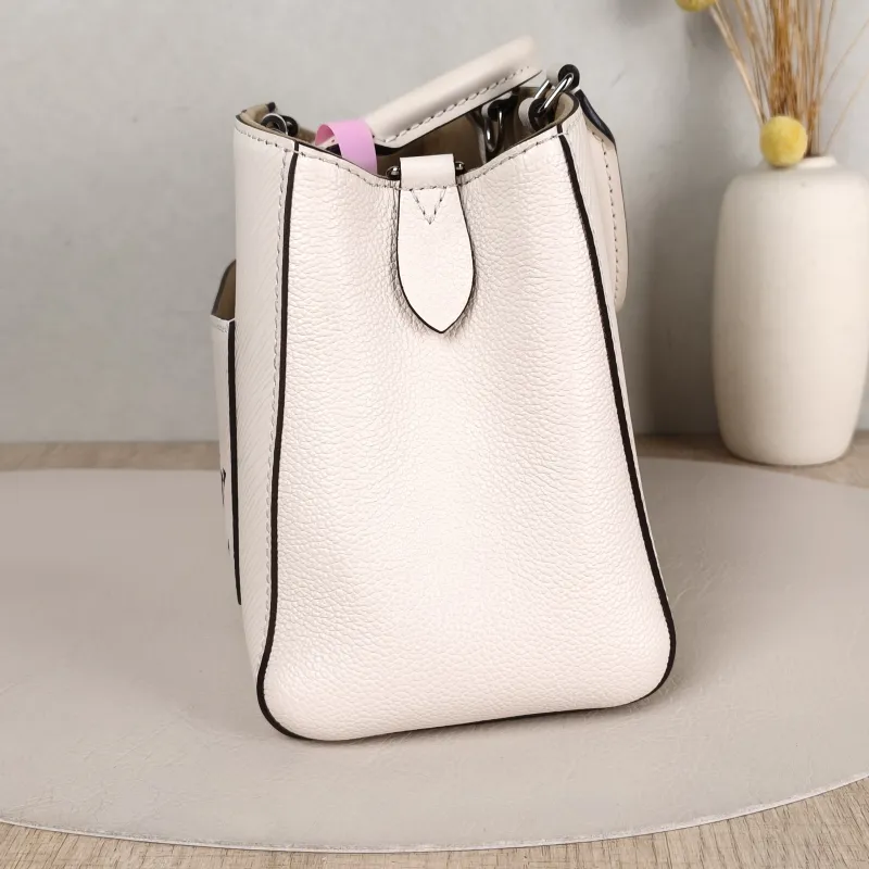 Louis Vuitton Crossbody Bag Marelle Tote Top Handle Bag White Epi Embossed Calfskin BB 25 × 11 × 17 cm — detail view 3 of 14
