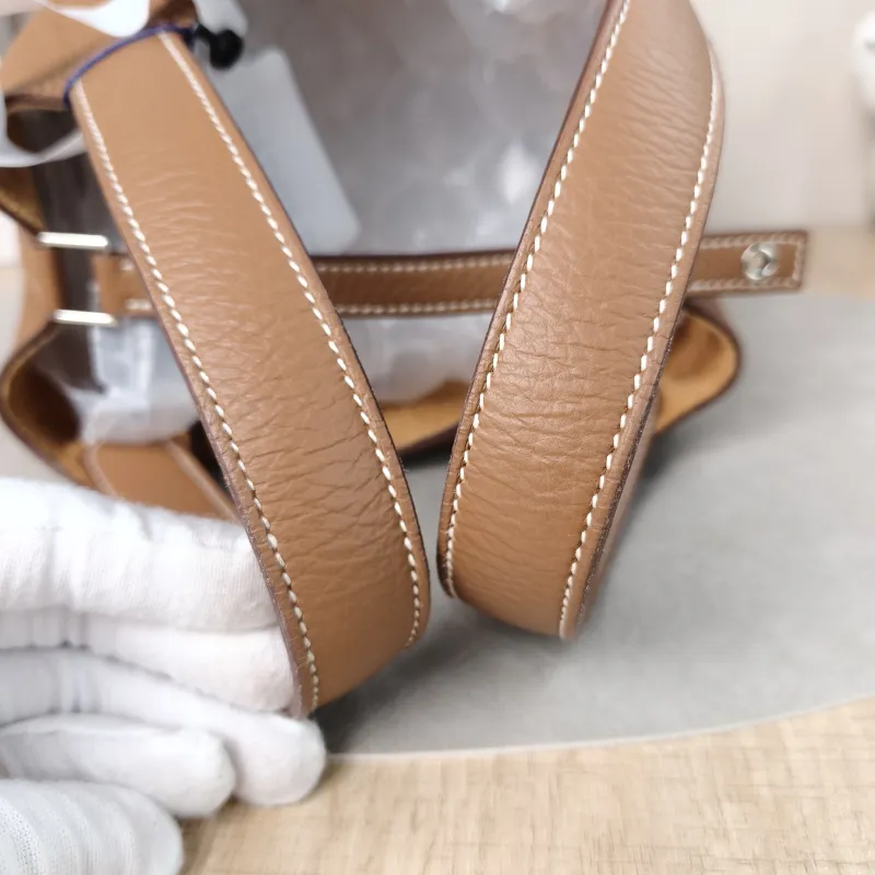 Hermès Top Handle Bag Picotin Lock 18 1837 Brown Taurillon Clemence TC Calfskin Small18 × 13 × 18 cm — detail view 3 of 18