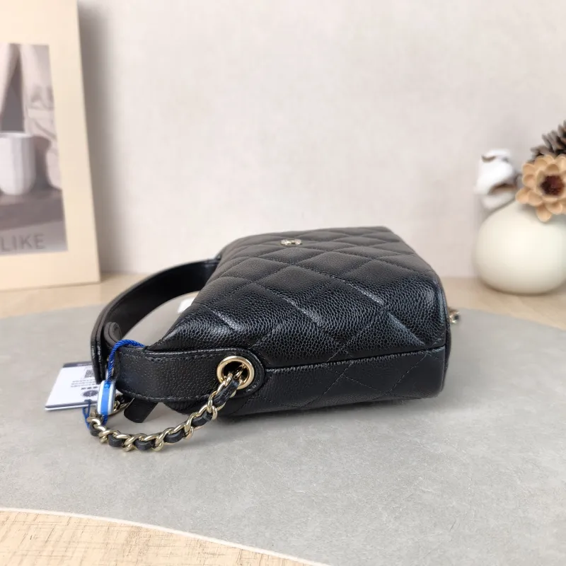 Chanel Crossbody Bag Vanity Case Bag Black Grained Calfskin One Size 21.5 × 7.5 × 19 cm — detail view 11 of 12