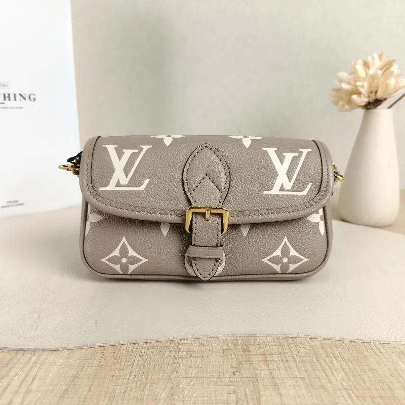 Louis Vuitton Crossbody Bag Diane Baguette Bag Empreinte Embossed Calfskin Monogramnano19 × 6 × 10.5 cm