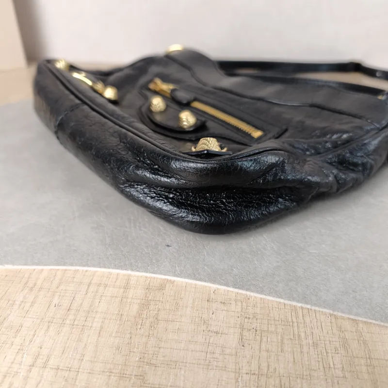 BALENCIAGA Shoulder Bag Black Lambskin 23 × 5 × 14.5 cm — detail view 2 of 11