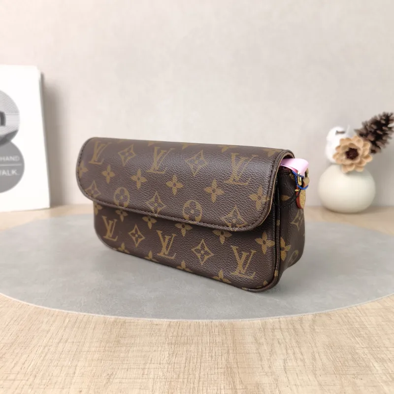 Louis Vuitton Crossbody Bag IVY Monogram PVC Small23.5 × 4.3 × 12 cm — cover view 2 of 5