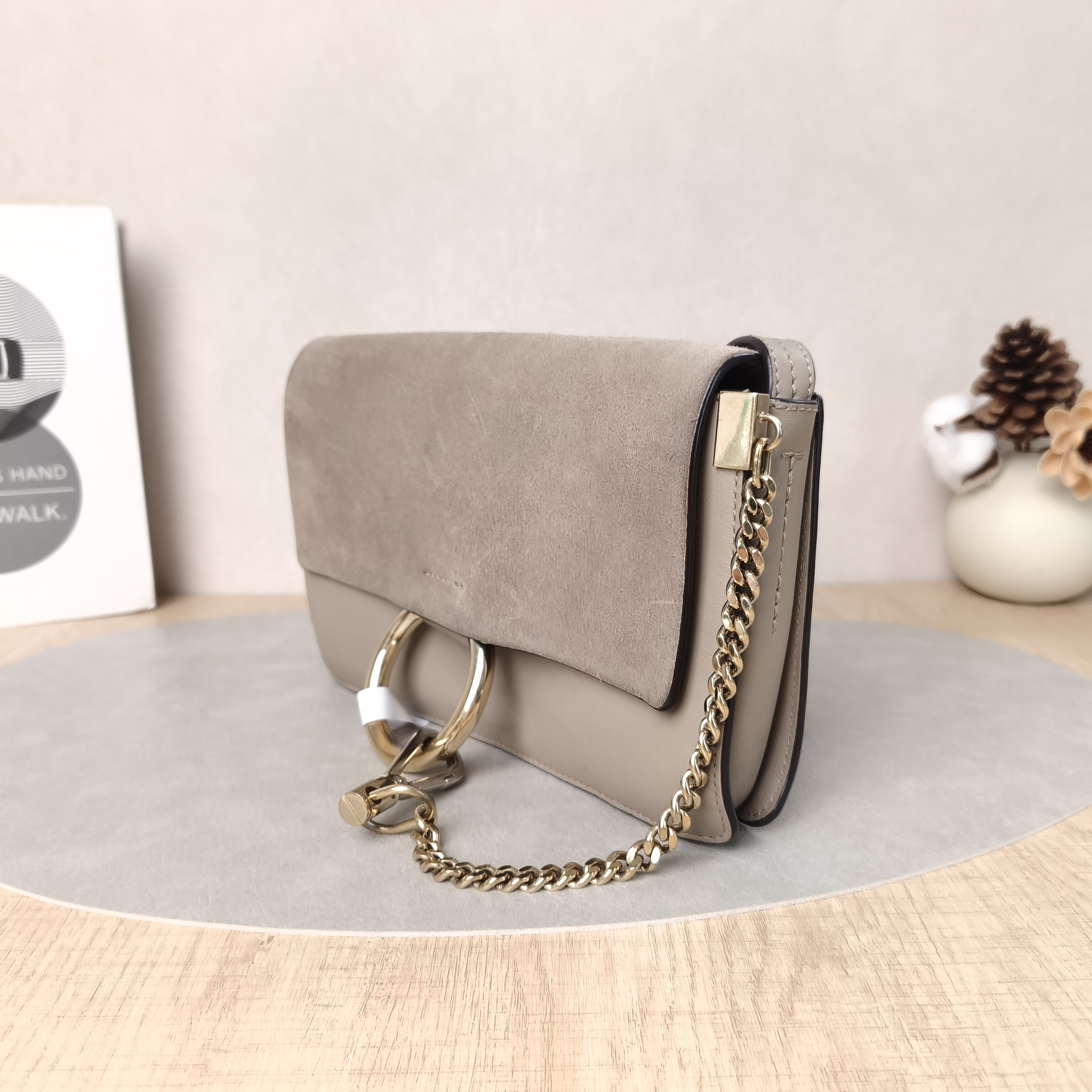 Chloé Shoulder Bagfaye Crossbody Bag Grey Suede Small24 × 3 × 15 cm — cover view 4 of 5