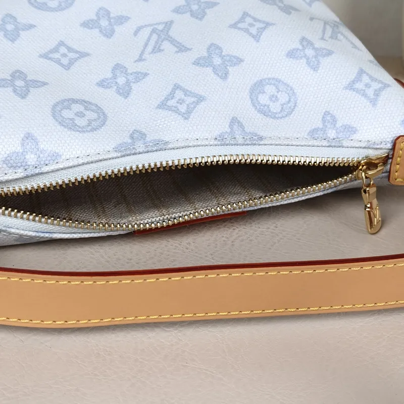 Louis Vuitton Shoulder Bag Pochette Hills Blue PVC One Size 18.5 × 6.5 × 11 cm — detail view 10 of 11