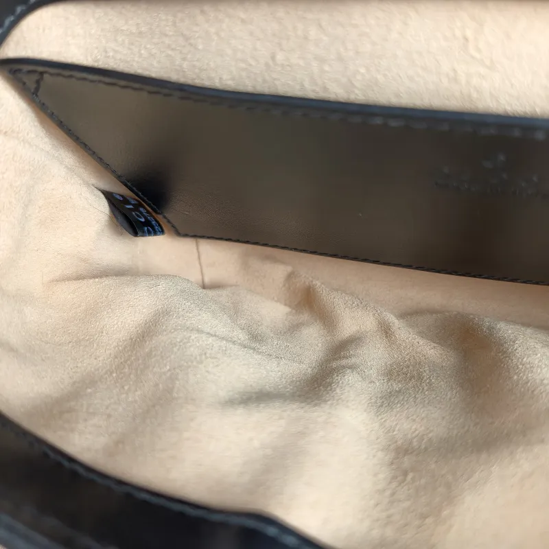 GUCCI Crossbody Bag GG Marmont Small Marmont 22 Calfskin Small 22 × 6 × 13 cm — detail view 8 of 11