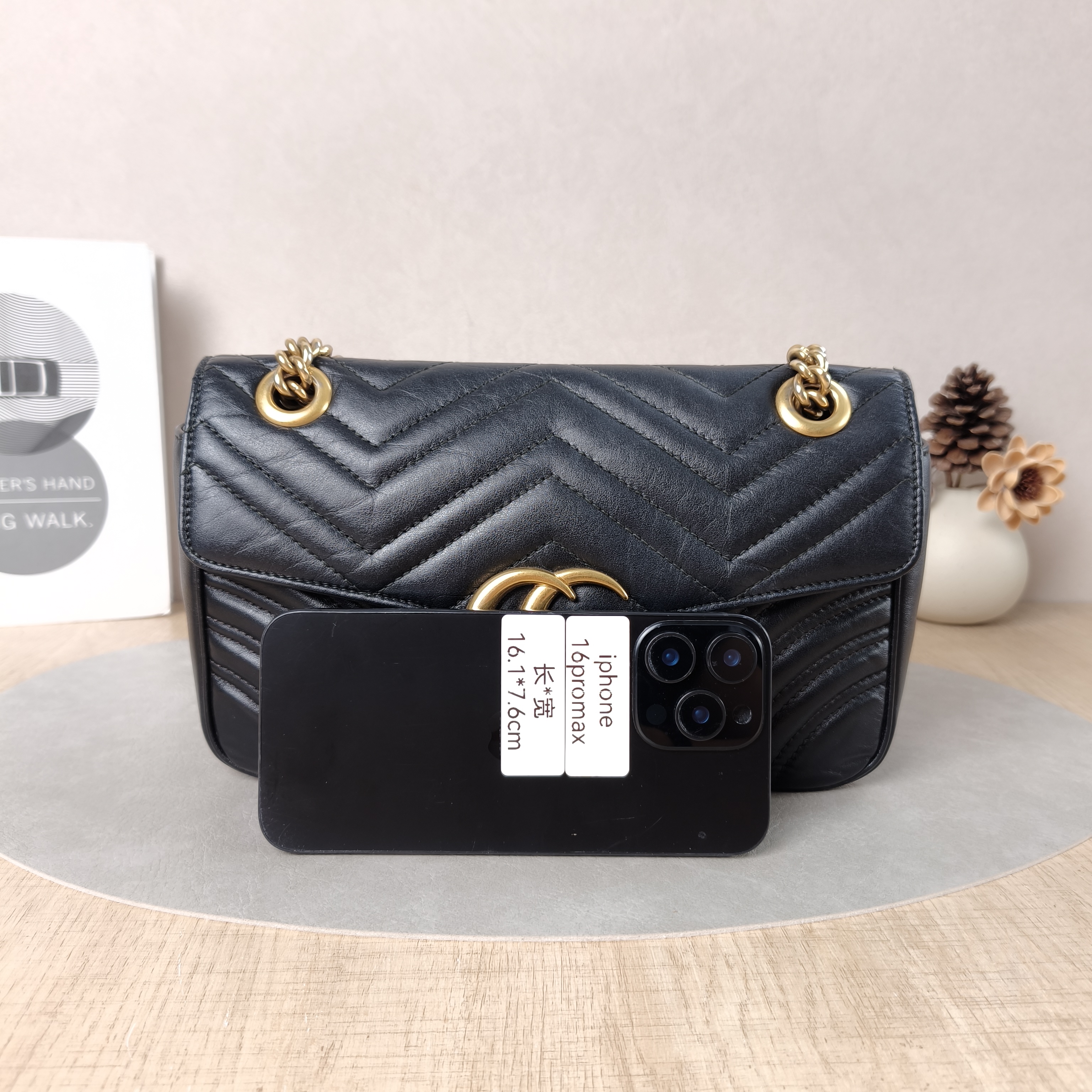 GUCCI Crossbody Bag GG Marmont Medium Marmont 26Black CC alfskin Medium26 × 7 × 15 cm — cover view 2 of 5
