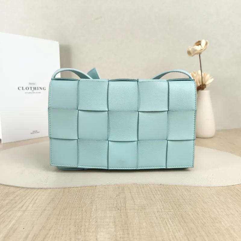 Bottega Veneta Crossbody Bag Cassette Woven Blue Lambskin Medium23 × 5 × 15 cm