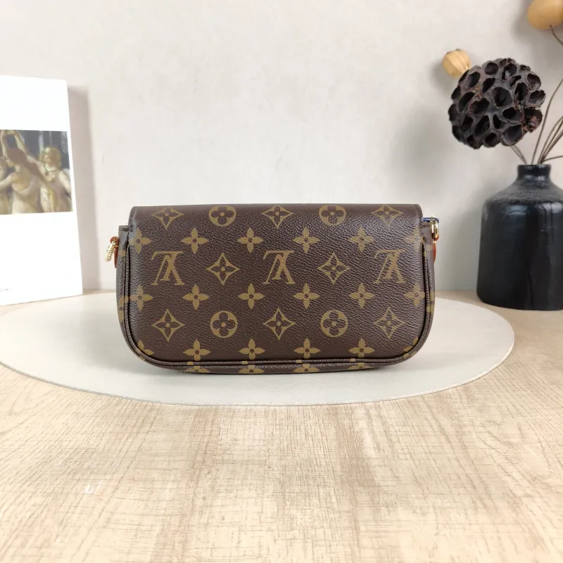 Louis Vuitton Crossbody Bag IVY Monogram PVC Small23.5 × 4.3 × 12 cm — cover view 2 of 5