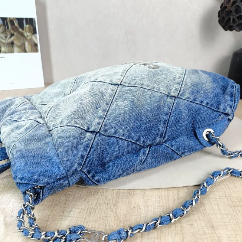 Chanel Backpack 22Bag Backpack Small 29 × 8 × 34 cm — detail view 6 of 10