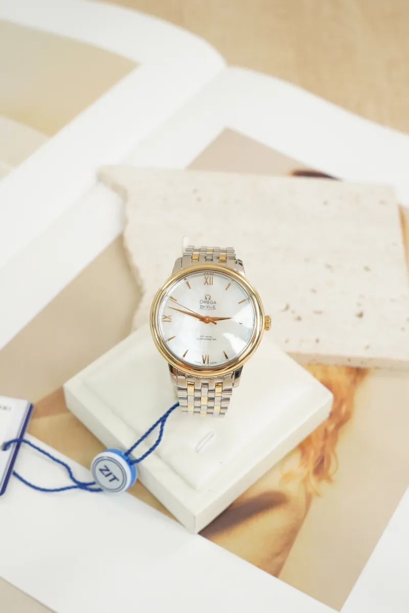 OMEGA Watch Collection Watch White One Size32.7mm — cover view 5 of 7