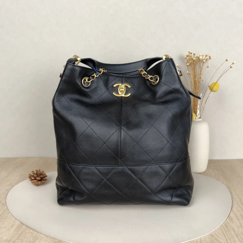 Chanel Shoulder Bag hobo Black Calfskin One Size27 × 11 × 29 cm