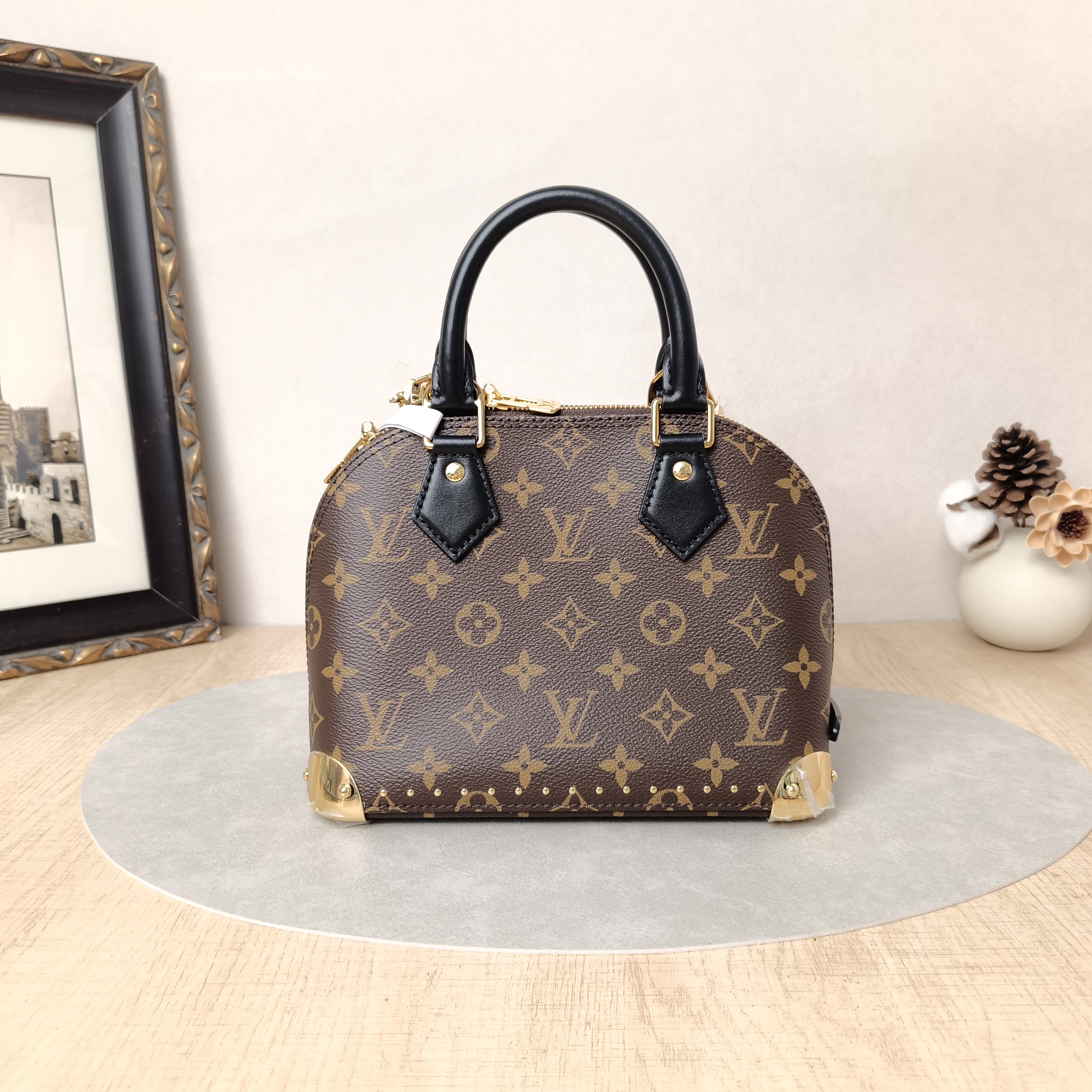 Louis Vuitton Crossbody Bag Alma Trunk BB Monogram PVCBB22 × 11 × 19 cm — cover view 8 of 11